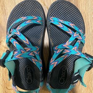 Girls chacos size 12 great condition